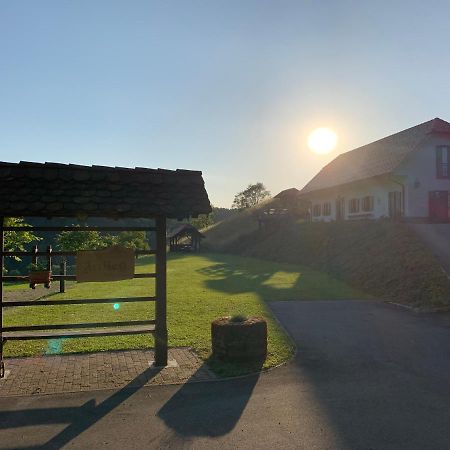 Villa Tourist Farm Artisek Store Esterno foto