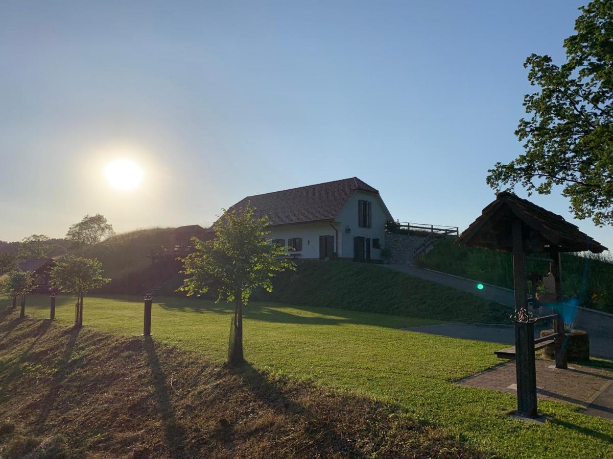 Villa Tourist Farm Artisek Store Esterno foto