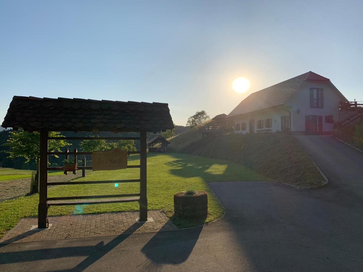 Villa Tourist Farm Artisek Store Esterno foto